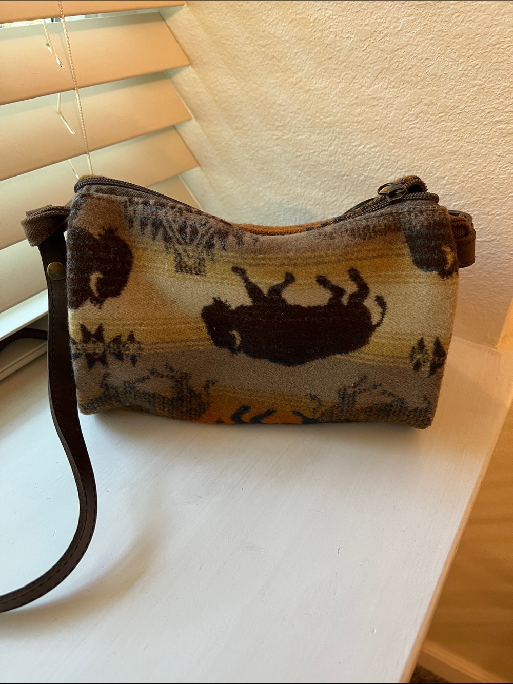 Pendleton Brown Multi Bison Wool Crossbody Bag - Picture 2 of 4